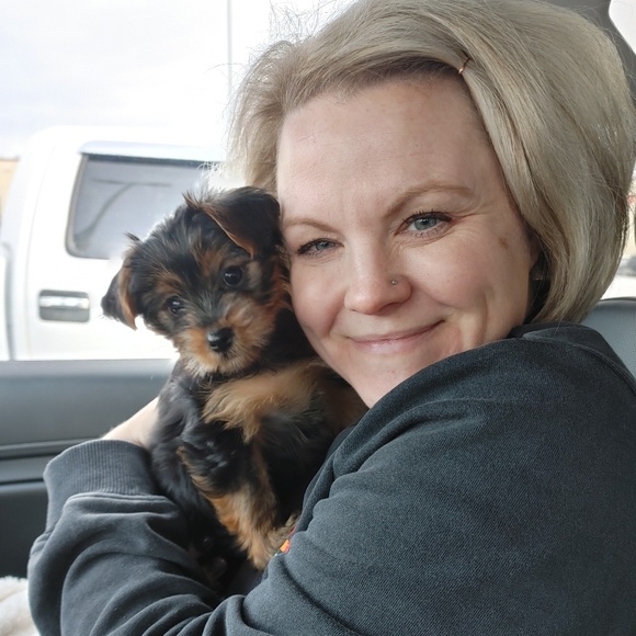 Meet your Posher, Christina - Picture 1 of 1
